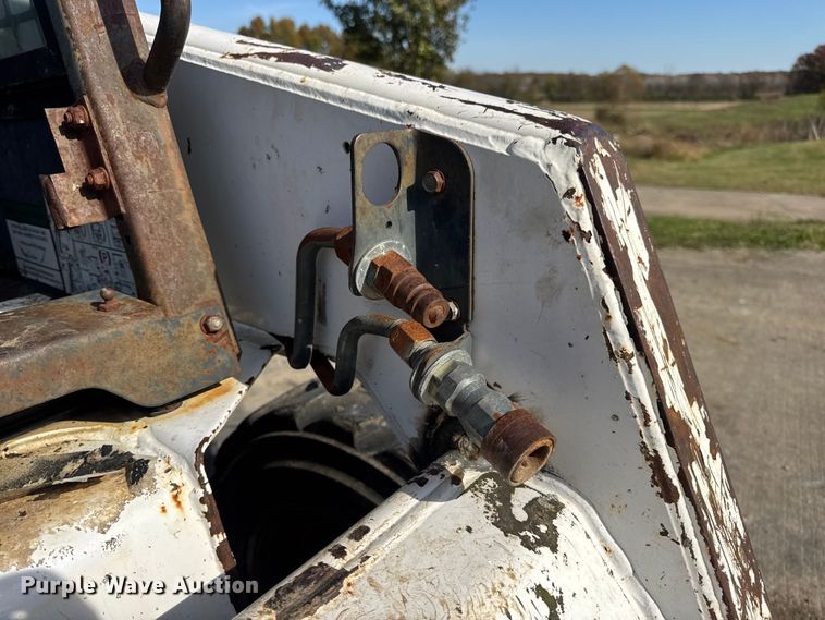 image for item EN0696 1997 Bobcat 763 skid steer loader