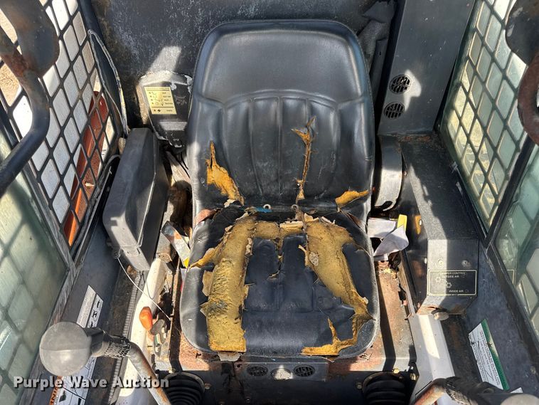 image for item EN0696 1997 Bobcat 763 skid steer loader