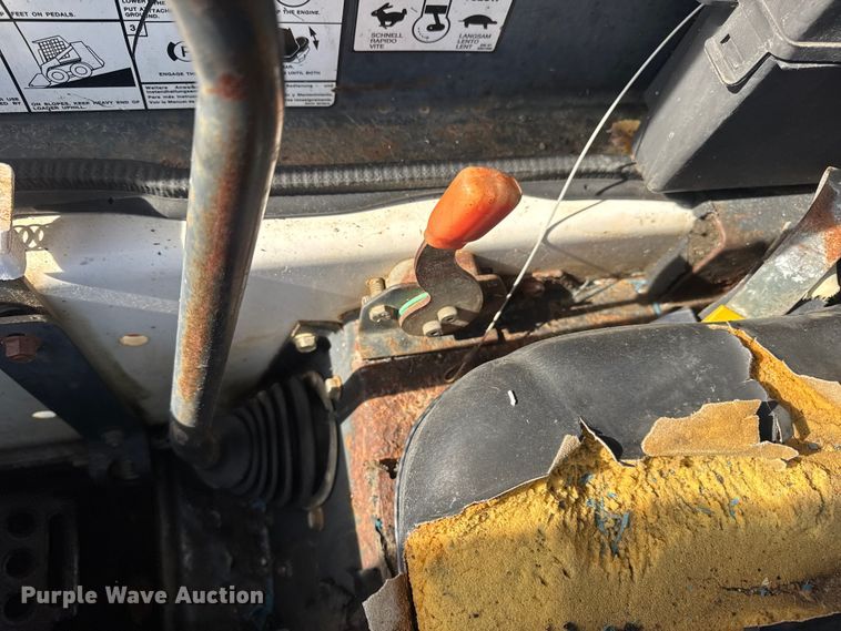 image for item EN0696 1997 Bobcat 763 skid steer loader