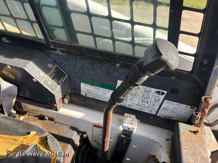 image for item EN0696 1997 Bobcat 763 skid steer loader