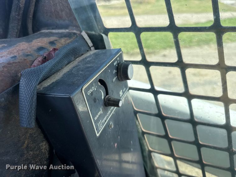 image for item EN0696 1997 Bobcat 763 skid steer loader