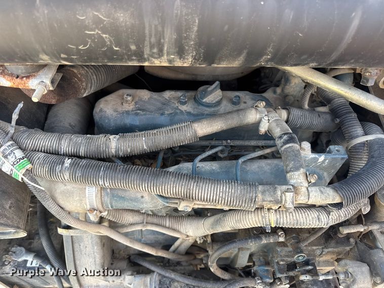 image for item EN0696 1997 Bobcat 763 skid steer loader