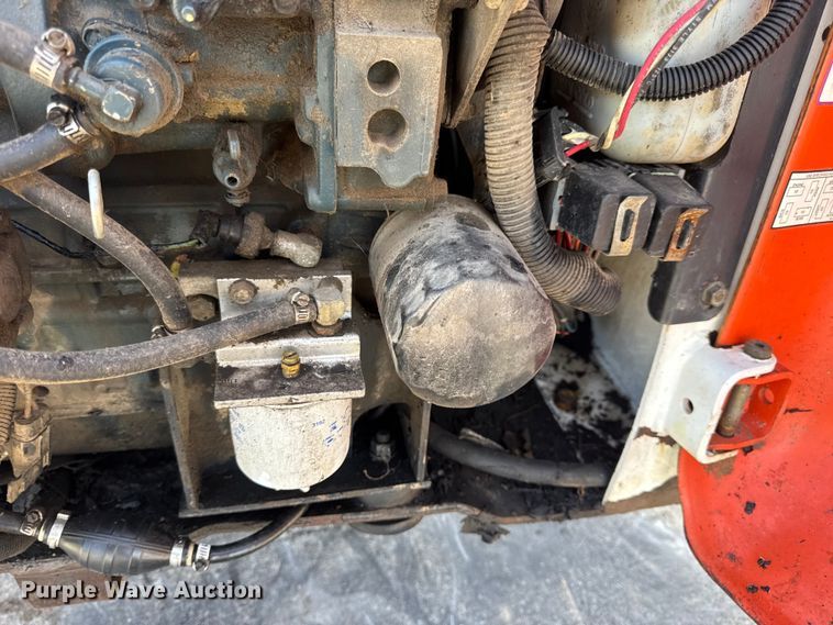 image for item EN0696 1997 Bobcat 763 skid steer loader