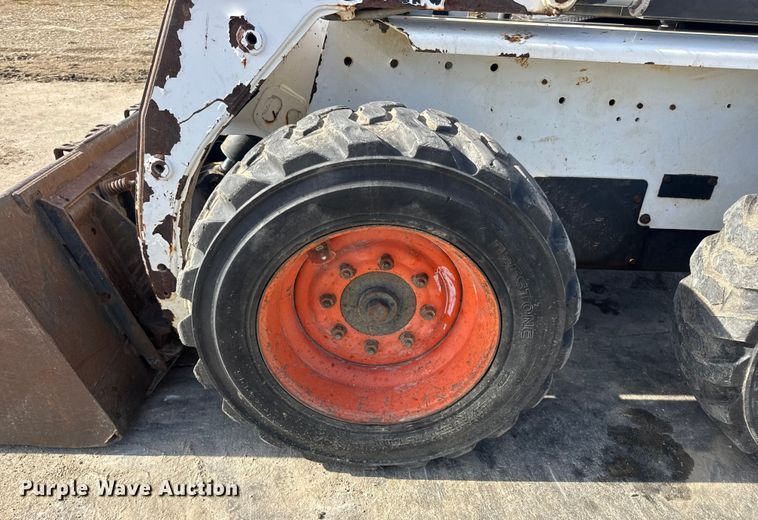 image for item EN0696 1997 Bobcat 763 skid steer loader
