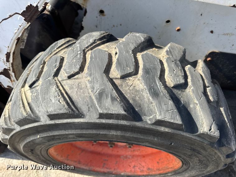 image for item EN0696 1997 Bobcat 763 skid steer loader