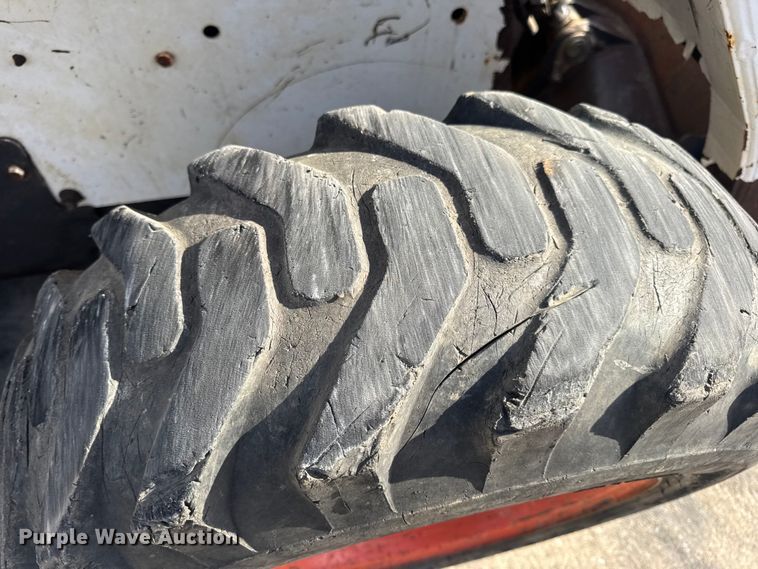 image for item EN0696 1997 Bobcat 763 skid steer loader