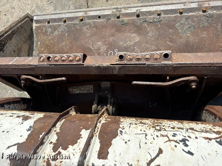 image for item EN0697 1993 Bobcat 753 skid steer loader