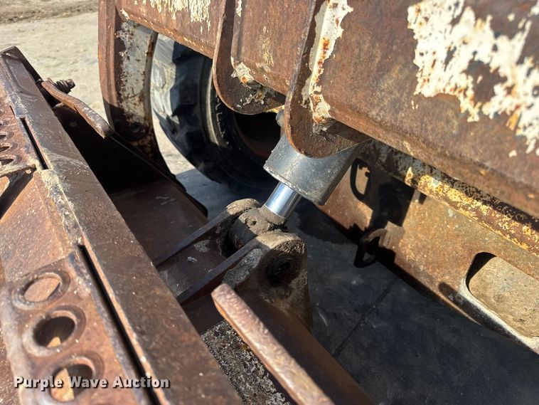 image for item EN0697 1993 Bobcat 753 skid steer loader