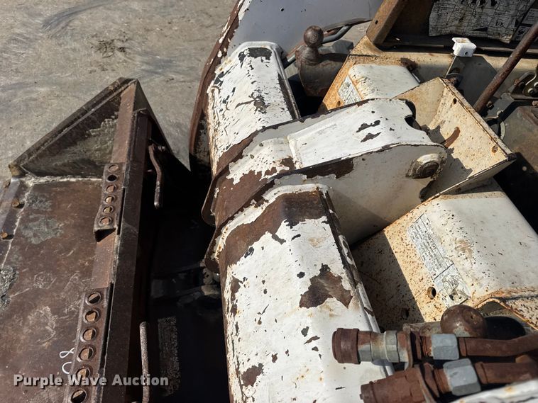 image for item EN0697 1993 Bobcat 753 skid steer loader