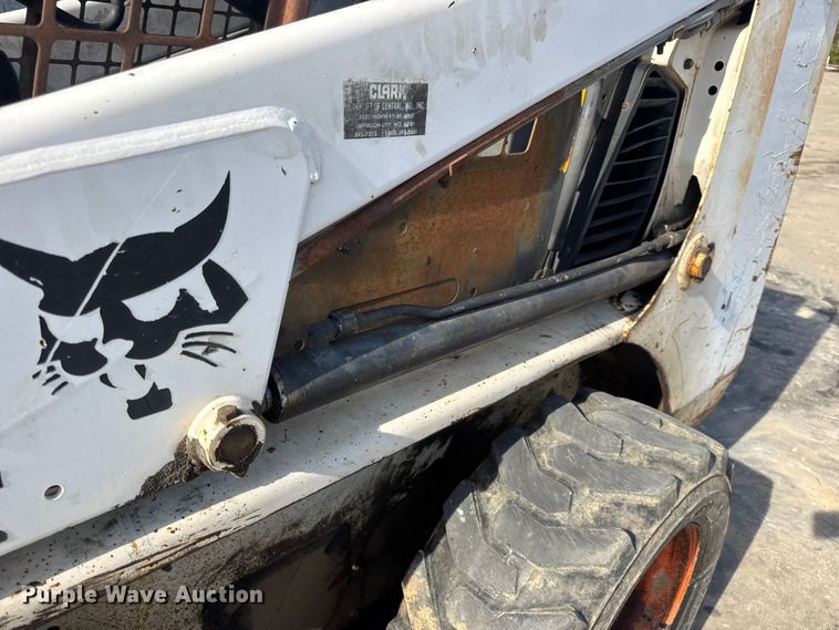 image for item EN0697 1993 Bobcat 753 skid steer loader