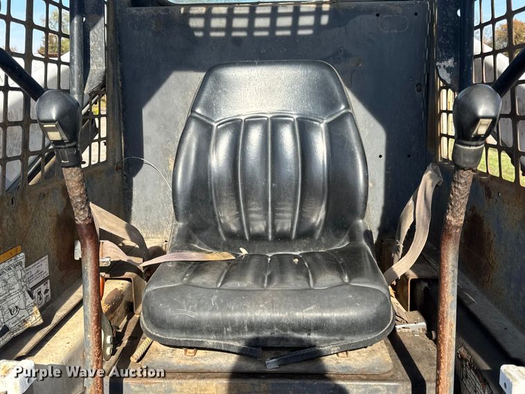 image for item EN0697 1993 Bobcat 753 skid steer loader