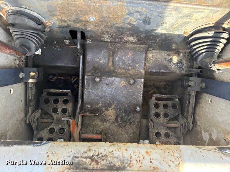 image for item EN0697 1993 Bobcat 753 skid steer loader