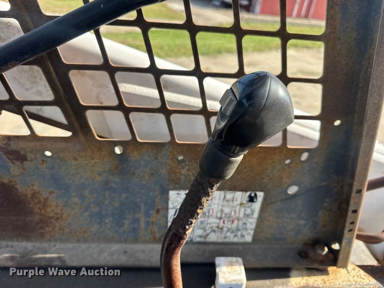 image for item EN0697 1993 Bobcat 753 skid steer loader