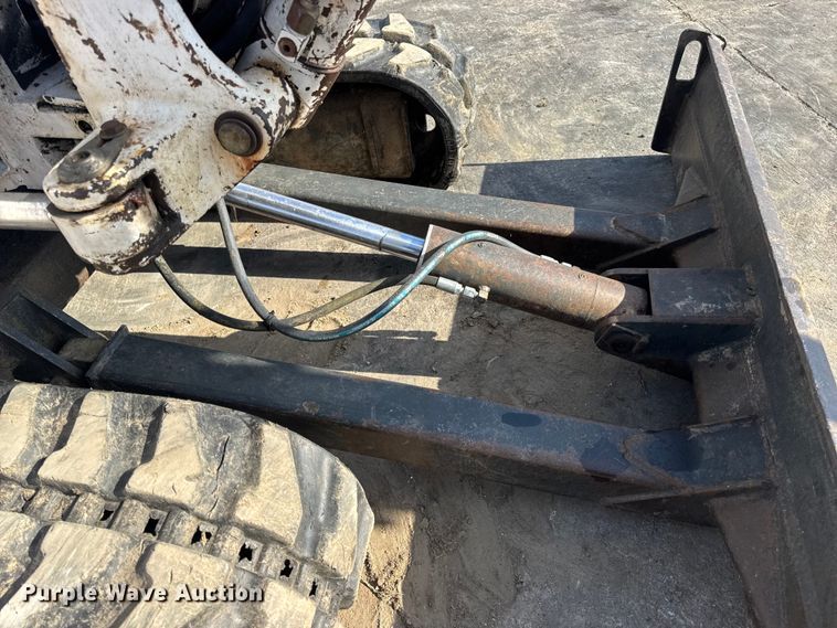 image for item EN0698 1995 Bobcat 331 mini excavator