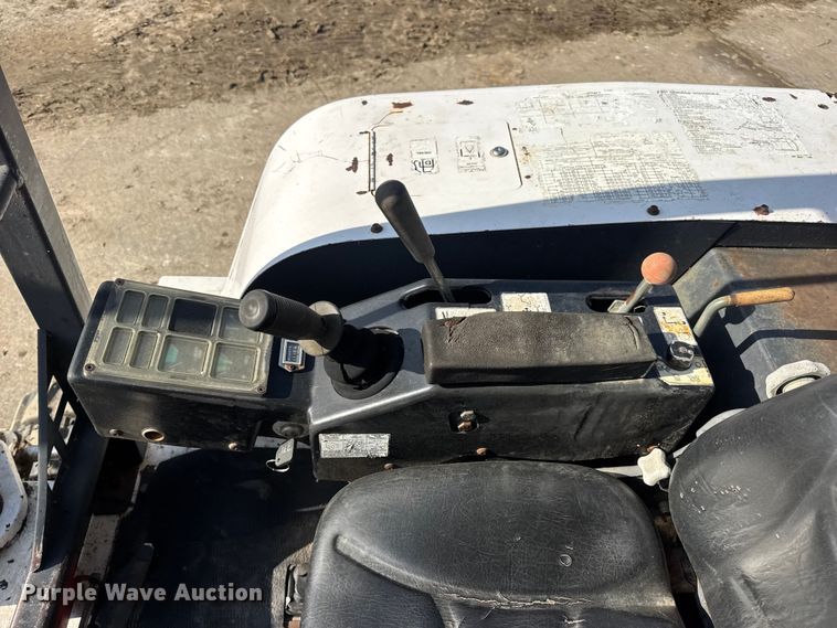 image for item EN0698 1995 Bobcat 331 mini excavator