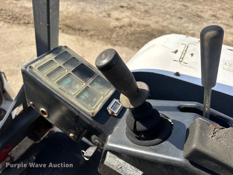 image for item EN0698 1995 Bobcat 331 mini excavator