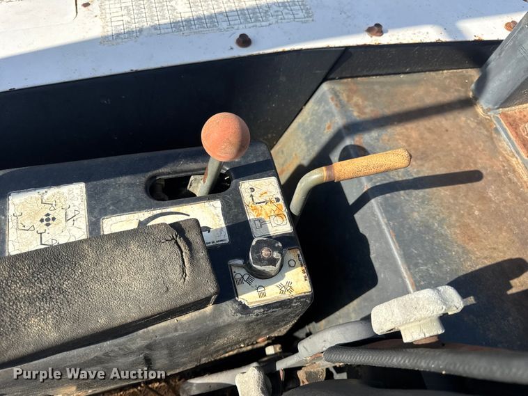 image for item EN0698 1995 Bobcat 331 mini excavator