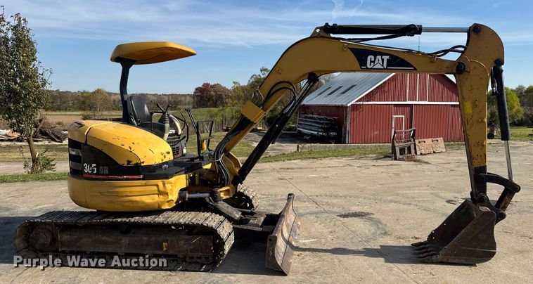 image for item EN0699 2002 Caterpillar 305 CR mini excavator
