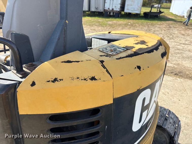 image for item EN0699 2002 Caterpillar 305 CR mini excavator