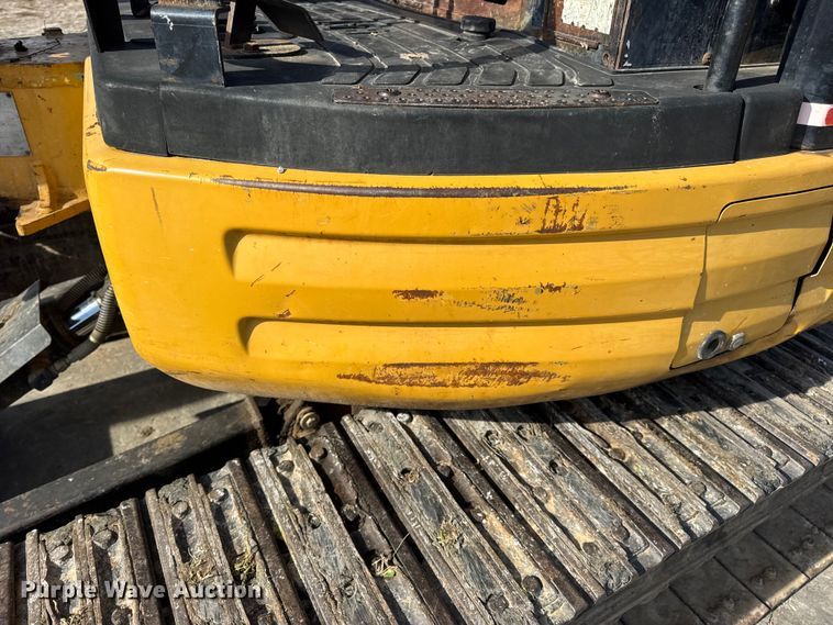 image for item EN0699 2002 Caterpillar 305 CR mini excavator