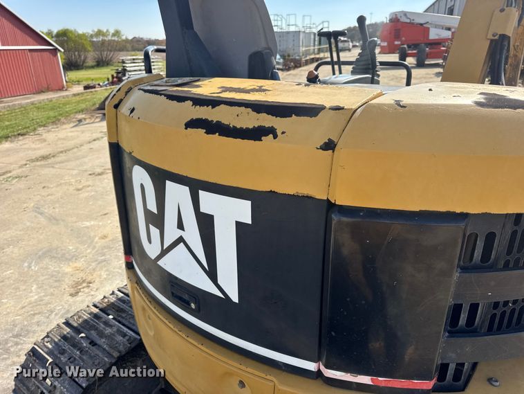 image for item EN0699 2002 Caterpillar 305 CR mini excavator