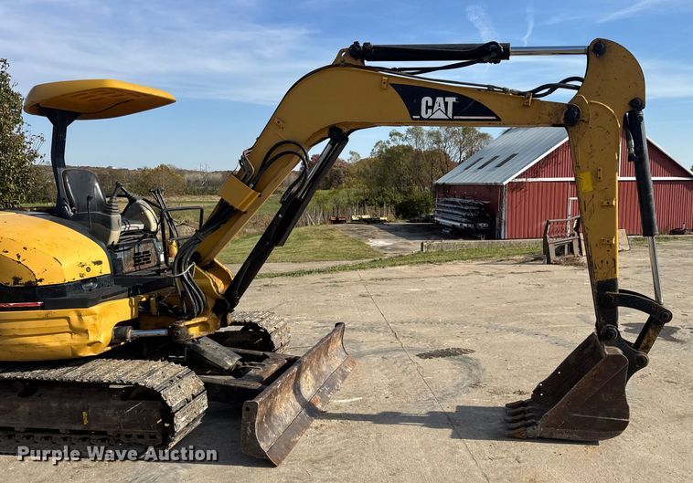 image for item EN0699 2002 Caterpillar 305 CR mini excavator