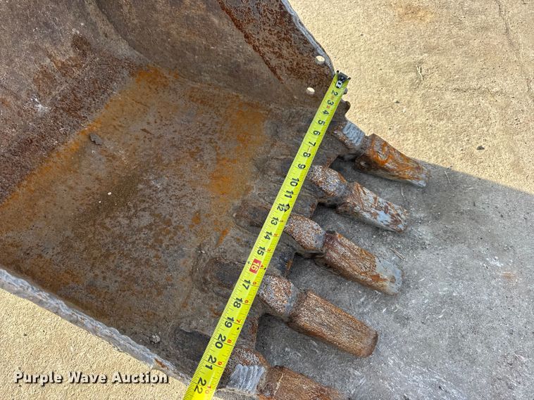 image for item EN0699 2002 Caterpillar 305 CR mini excavator