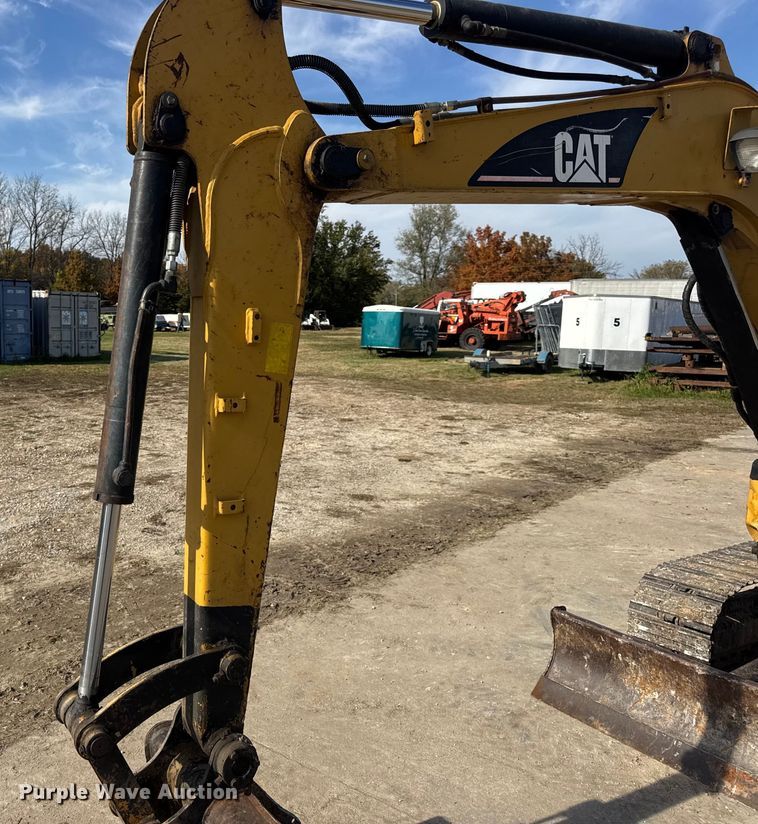 image for item EN0699 2002 Caterpillar 305 CR mini excavator