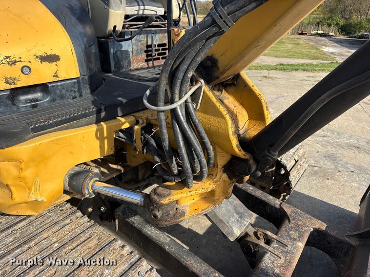 image for item EN0699 2002 Caterpillar 305 CR mini excavator