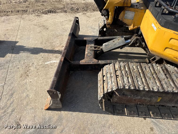 image for item EN0699 2002 Caterpillar 305 CR mini excavator