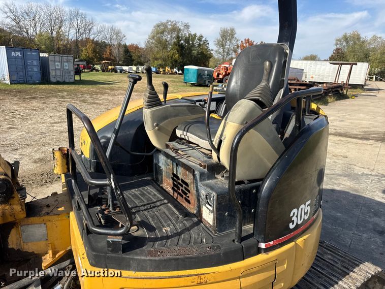 image for item EN0699 2002 Caterpillar 305 CR mini excavator