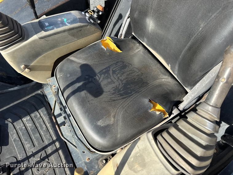 image for item EN0699 2002 Caterpillar 305 CR mini excavator