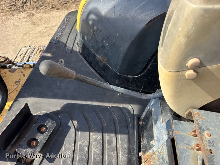 image for item EN0699 2002 Caterpillar 305 CR mini excavator