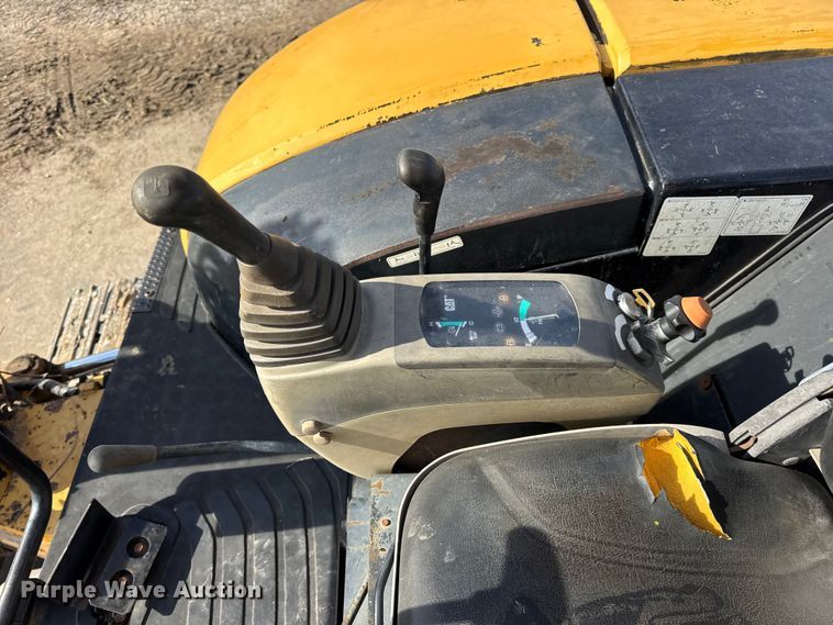 image for item EN0699 2002 Caterpillar 305 CR mini excavator