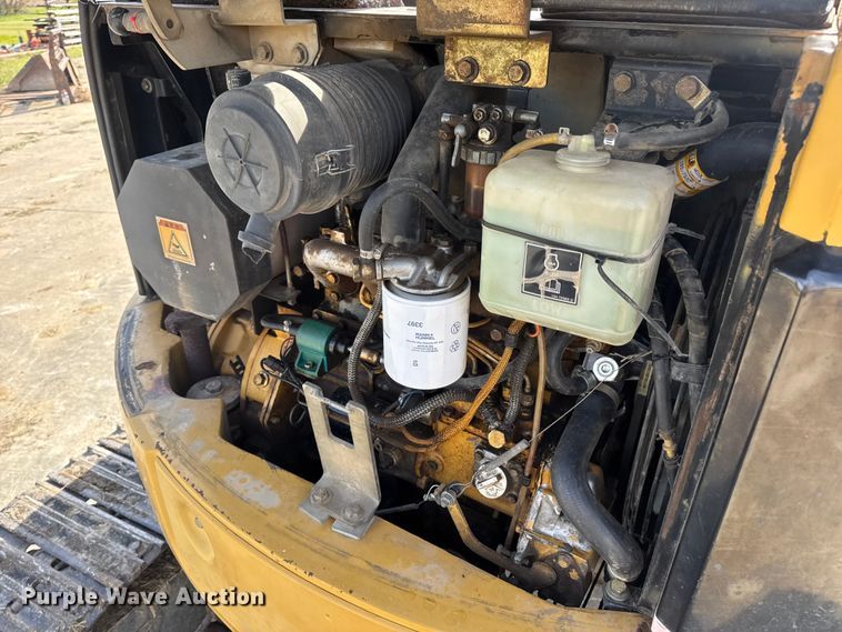 image for item EN0699 2002 Caterpillar 305 CR mini excavator