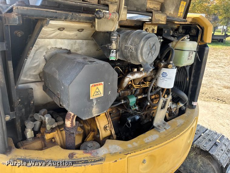 image for item EN0699 2002 Caterpillar 305 CR mini excavator