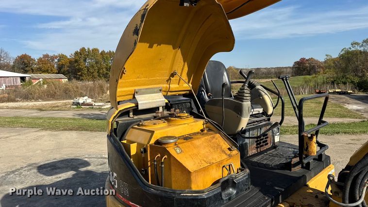 image for item EN0699 2002 Caterpillar 305 CR mini excavator