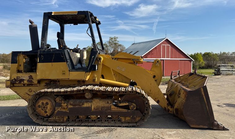 image for item EN0700 1997 Caterpillar 953C track loader