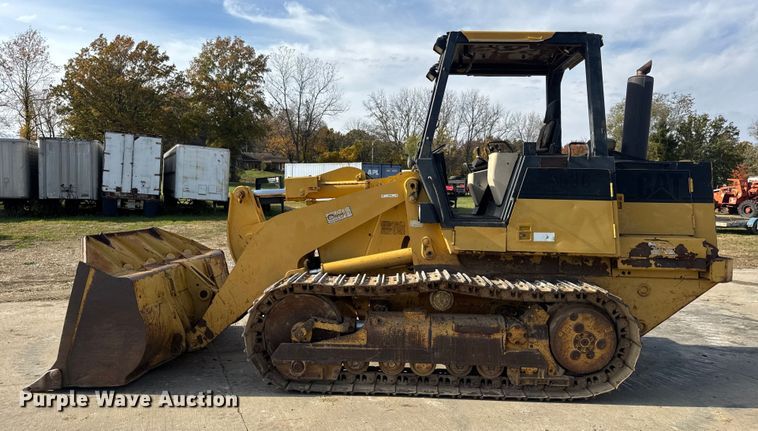 image for item EN0700 1997 Caterpillar 953C track loader