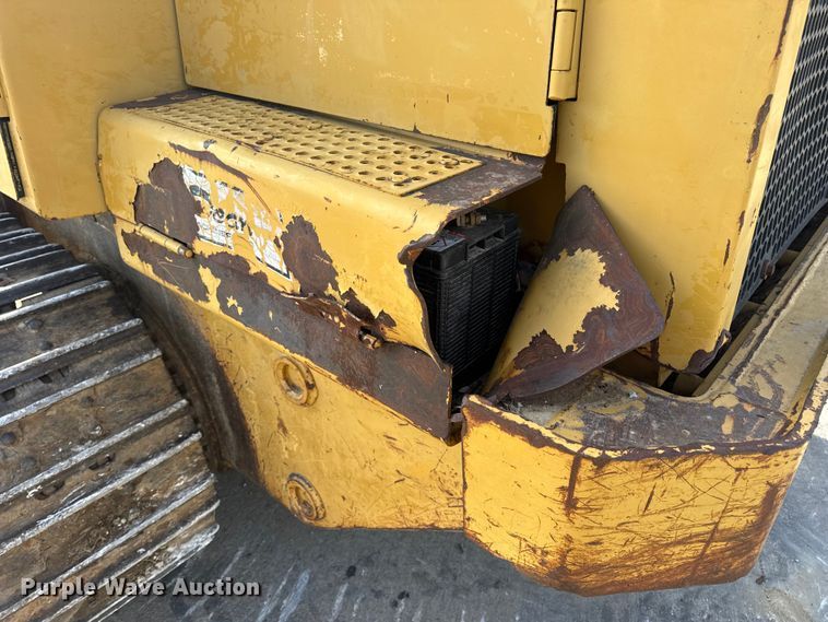 image for item EN0700 1997 Caterpillar 953C track loader