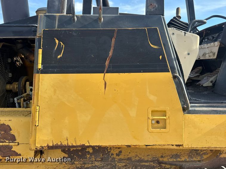 image for item EN0700 1997 Caterpillar 953C track loader