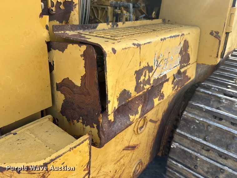 image for item EN0700 1997 Caterpillar 953C track loader