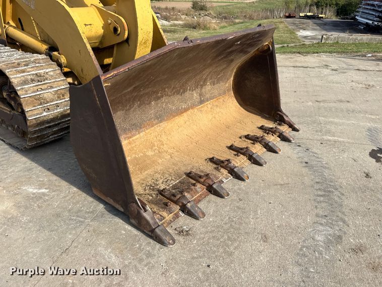 image for item EN0700 1997 Caterpillar 953C track loader