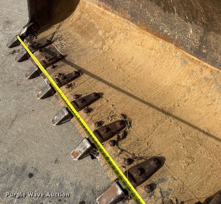 image for item EN0700 1997 Caterpillar 953C track loader