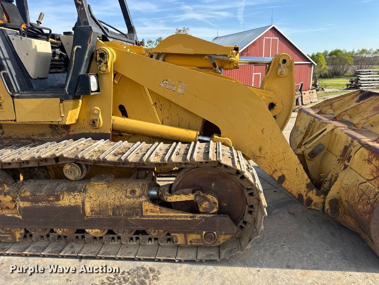 image for item EN0700 1997 Caterpillar 953C track loader