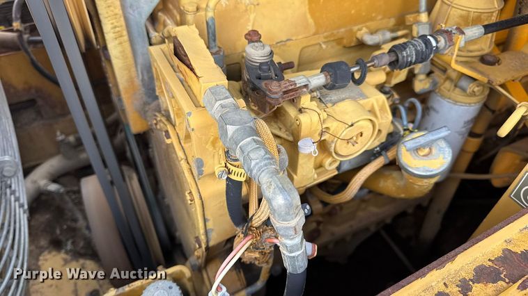 image for item EN0700 1997 Caterpillar 953C track loader