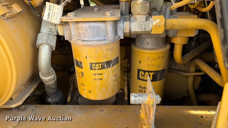 image for item EN0700 1997 Caterpillar 953C track loader