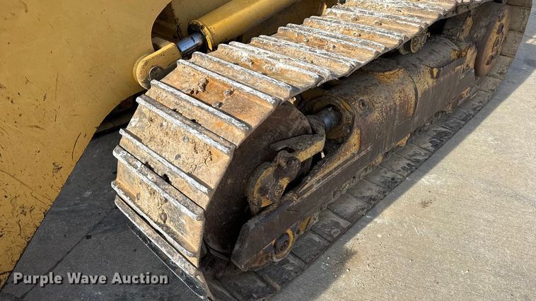 image for item EN0700 1997 Caterpillar 953C track loader