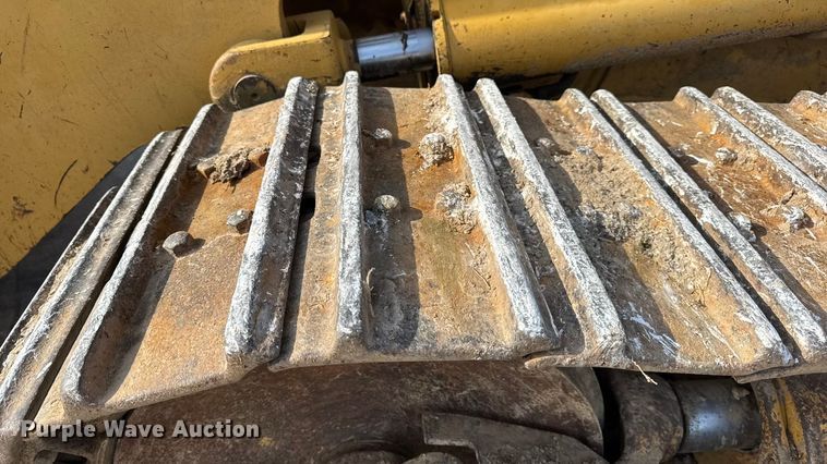 image for item EN0700 1997 Caterpillar 953C track loader