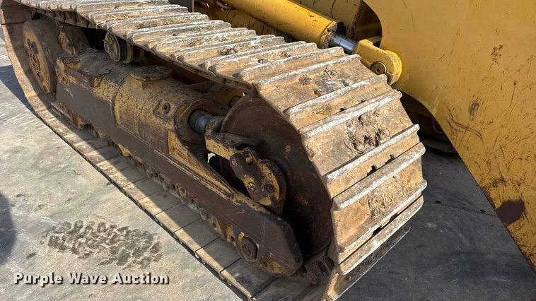 image for item EN0700 1997 Caterpillar 953C track loader